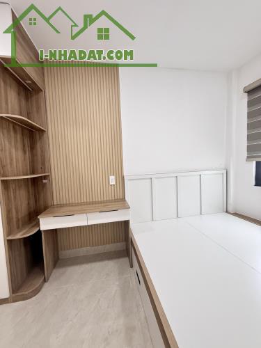 Bán nhà CMT8 Quận 10 HXH đỗ cửa, thông Trung tâm, 4 tầng chỉ 4 tỷ