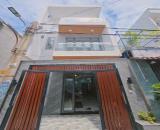 BÁN NHÀ NGỘP q10, giá 3ty050, gần trường học, bệnh viện, SHR, alo ngay để tư vấn