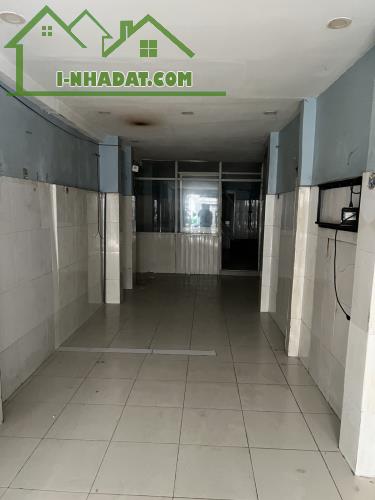 Bán nhà đẹp CMT8 Quận 10 chỉ khoảng 1 tỷ nhà đẹp 3 tầng SHR, khu an ninh và dân trí - 1