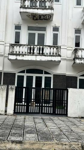 Chính chủ bán Nhà liền kề khu Biệt thự ven sông Chánh Mỹ, trung tâm Thủ Dầu Một, Bình