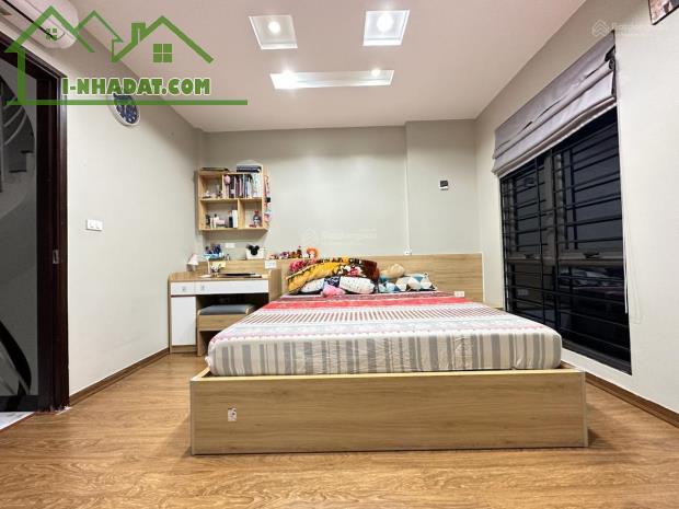 GIÁ SỐC! Nhà riêng 45m2 x 4T ngõ 619 Vũ Tông Phan, 4PN, Full đồ, Ở + KD, chỉ 12tr - 1