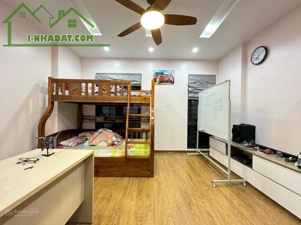 GIÁ SỐC! Nhà riêng 45m2 x 4T ngõ 619 Vũ Tông Phan, 4PN, Full đồ, Ở + KD, chỉ 12tr - 4