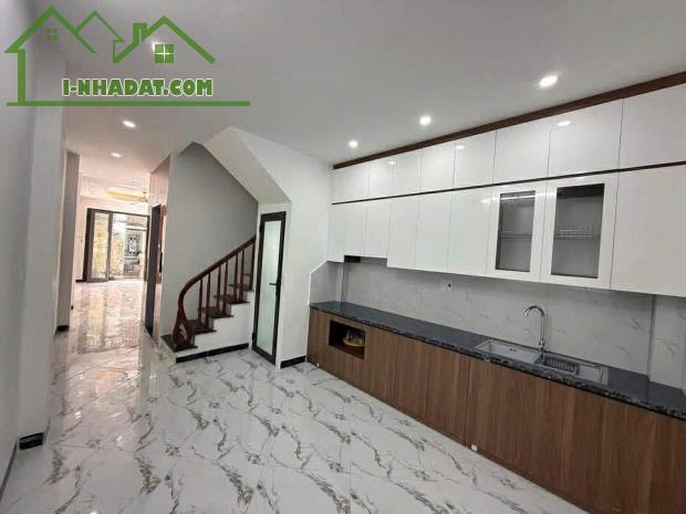 -Bán nhà xây độc lập tại Xuân Đỗ Cự Khối Long Biên. - 2