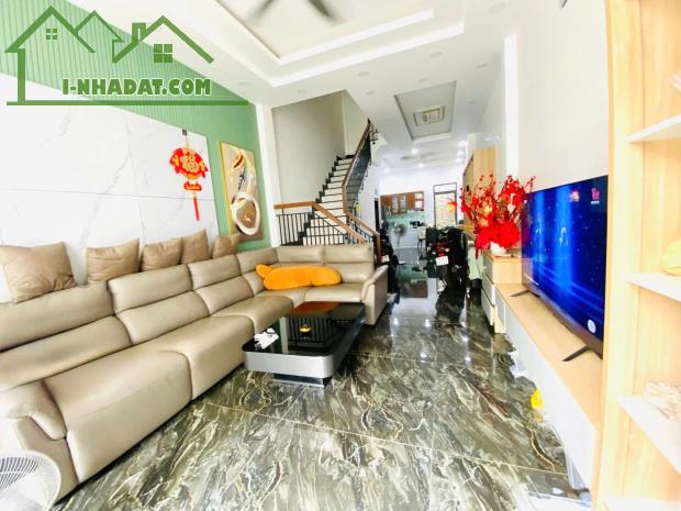 Ra mắt siêu phẩm 4 tầng đường Ngô Quyền Quận 10, SHR 66,7m2 giá 3 tỷ 950TL - 2