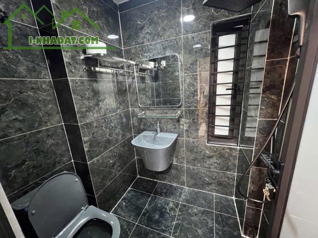 NHÀ ĐẸP PHỐ KIM NGƯU - VỊ TRÍ ĐẸP - PHÂN LÔ, Ô TÔ ĐỖ CỬA - LÔ GÓC - DÂN TRÍ CAO - 14.3 TỶ - 5