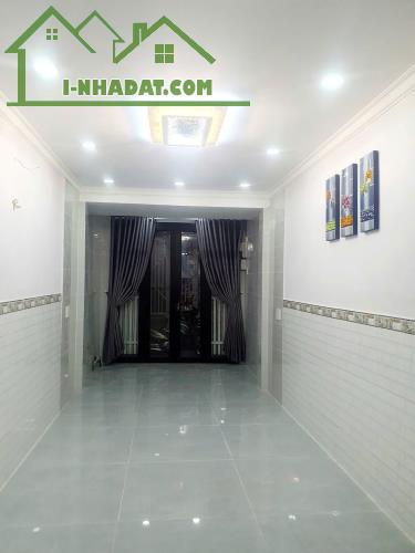 Nhà hẻm 137 Âu Dương Lân P.Chánh Hưng (P2Q8) - 2