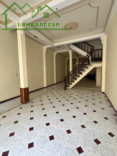 CHO THUÊ MĂT BẰNG ĐỒNG KHỞI 5m*27m. 4PN, 1 TRỆT 1 LẦU, SÂN RỘNG - 1