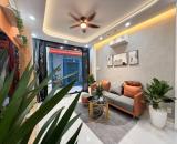 Rất gấp bán! Siêu phẩm nhà đẹp Huỳnh Văn Bánh, 35m*3, tặng toàn bộ nội thất cao cấp