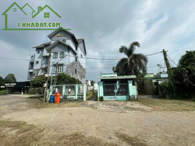 CHÍNH CHỦ Cần Bán KHÁCH SẠN THÀNH VINH ở trung tâm TT Củ Chi (Nằm sát bên KCN Tây Bắc Củ - 2