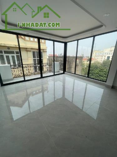 Xuân Đỉnh ,Siêu phẩm vừa tầm, 36m2, 7T, lô góc, thang máy, oto, ở sướng