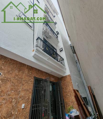 LIÊN MẠC - NHÀ MỚI 6 TẦNG - THANG MÁY - Ô TÔ ĐỖ CỬA - FULL NỘI THẤT ĐẸP