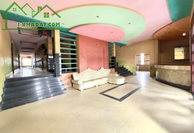 Bán Biệt Thự Mặt Tiền Kinh Doanh Karaoke, Hoàng Diệu 2, 1518m2(34mx45m), Chỉ 180 Tỷ(TL) - 1