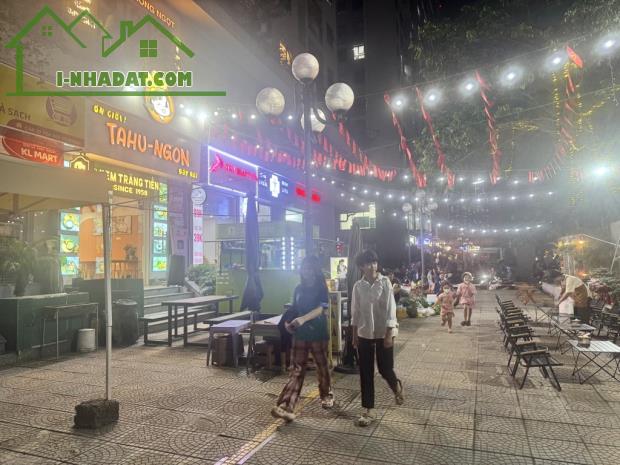 Bán SHOP HOUSE 100M2, Sổ lâu dài, kinh doanh tốt, chân đế Chung cư ECOHOME Tân Xuân.