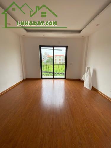 LIÊN MẠC- LÔ GÓC - THANG MÁY SỊN - ÔTÔ VÀO NHÀ- VIEW SÔNG HỒNG. - 4