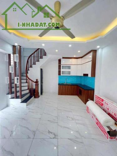 Bán Nhà Ngõ 185 Hạ Hội - Tân Lập - Đan Phượng, 30m2*5Tầng, 3PN, Ôtô Đỗ Cửa Gần Chợ Tổng. - 2