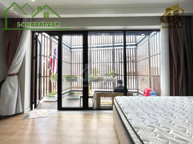Cho thuê Căn hộ DV ban công, cửa sổ lớn, nhà thang máy, hầm xe, cho nuôi pet đường XVNT Bì