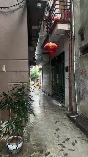 Cho thuê nhà ngõ Văn Cao,  25m² x 4 tầng, gồm 3 phòng ngủ, 2 vệ sinh 9,3 triệu - 2