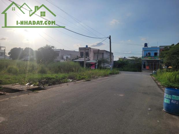 Vỡ Nợ Cần Tiền Bán Gấp Lô Đất Đẹp Trong Khu Tân Đức ,Đường 15A Gần Chợ Giá Chỉ 2 tỷ 300 tl - 1