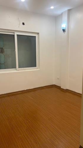 Cho thuê nhà ngõ Văn Cao,  25m² x 4 tầng, gồm 3 phòng ngủ, 2 vệ sinh 9,3 triệu/th - 4