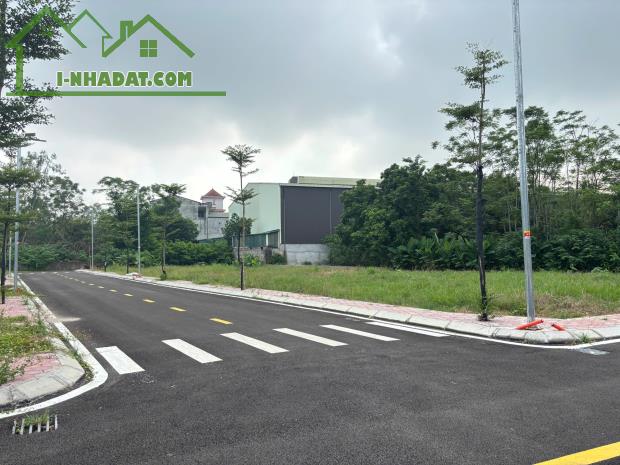 PHÚ CÁT – LÔ ĐẸP, FULL THỔ CƯ – ĐƯỜNG 8M 2 ÔTÔ TRÁNH NHAU