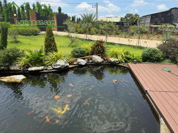 Bán biệt thự 3.698.3m2 tại Đá Bạc Châu Đức Bà Rịa TPHCM Giá rẻ tháng 11/2025
26 tỷ - 4