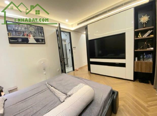 BÁN NHÀ PHÚC ĐỒNG, PHỐ KD, FULL NỘI THẤT CHẤT, GA RA Ô TÔ, THANG MÁY LONG LANH, GIÁ MỀM - 3