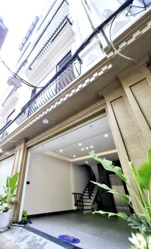 Nhà Mới 6 Tầng Thang Máy, Gara 2 Ôtô - Phố Trạm Long Biên, Vị Trí Sinh Lời Lớn - 11,5 Tỷ