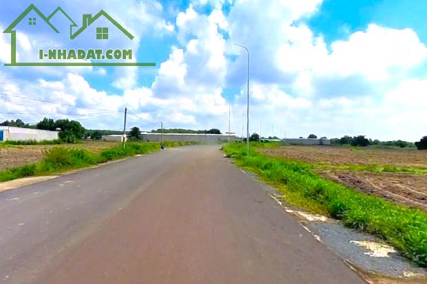 Bán rẻ mặt bằng xưởng (50x45=2.249,8m2) 50m mặt tiền nhựa trung tâm Chơn Thành giá 690tr - 1