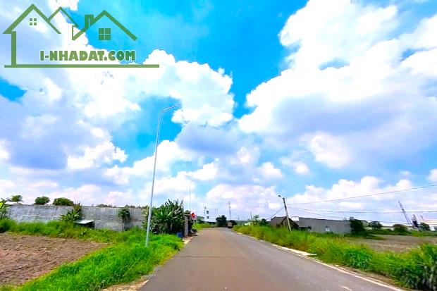 Bán rẻ mặt bằng xưởng (50x45=2.249,8m2) 50m mặt tiền nhựa trung tâm Chơn Thành giá 690tr - 2