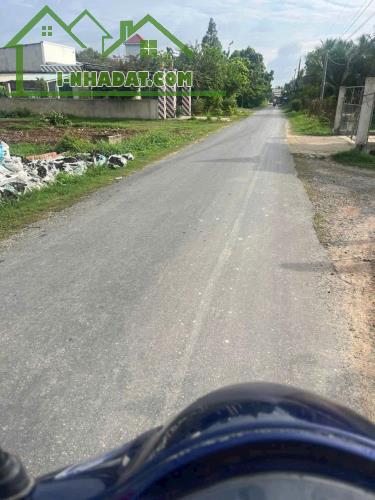 Bán đất thổ + lúa ,mặt tiền đường nhựa xã Đức Lập Hạ , dt 1500m2 ( 288m2 thổ ) giá 4,4 tỷ