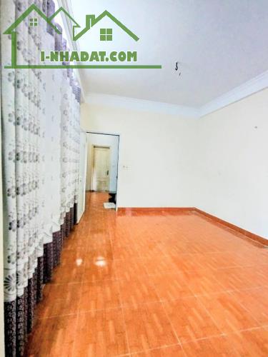 Siêu phẩm quang tiến ! Lô góc 50m2 - 5 tầng - MT 4m ô tô đỗ cửa - 2