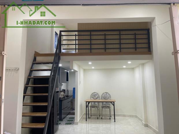 Nhà riêng nguyên căn mới cho thuê tọa lạc tại ngay ngã tư đường Võ Thị Sáu và Phước Long,