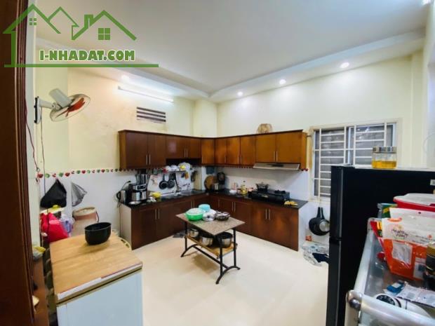 MẶT TIỀN - PHƯỚC LONG B - 2 TẦNG - NHỈNH 9 ĐỒNG - 4