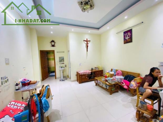 MẶT TIỀN - PHƯỚC LONG B - 2 TẦNG - NHỈNH 9 ĐỒNG