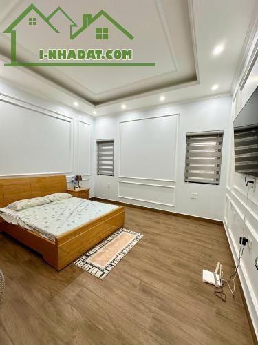 Bán nhà 4 tầng có thang máy mặt đường Bùi Viện - 4