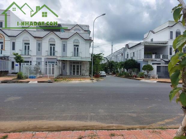 Bán nhà góc 2 mặt tiền góc đường A3 Khu Phú An - P. Hưng Phú ( Phú Thứ cũ) - Cần Thơ.