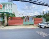 RA GẤP LÔ ĐẤT HẺM NHỰA XE HƠI TRÁNH NHAU GẦN CC MOON LIGHT 8X25 CHỈ 16,8 TỶ.