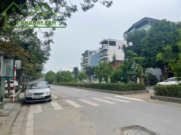 Bán 100m đất đấu giá TT5A Giang Biên chân toàn chung cư Ruby kinh doanh đa dạng - 1