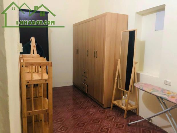 Chính chủ cho thuê nhà 3 tầng nguyên căn ở Hoàng Quốc Việt, Cầu Giấy