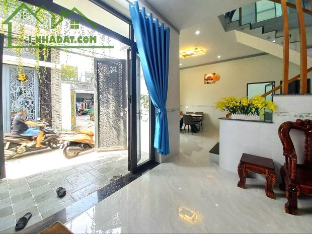 BÁN NHÀ TÂN PHONG, 1TRỆT 1LẦU, SỔ HỒNG THỔ CƯ, ĐƯỜNG OTO 7 CHỖ THÔNG, GẦN GX THUẬN HÒA - 2