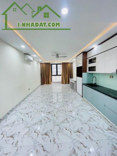 Đỉnh, đẳng cấp Vip 45m2, 7 tầng, thang máy, oto, gần phố, mới tinh - 2