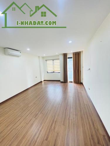 Đỉnh, đẳng cấp Vip 45m2, 7 tầng, thang máy, oto, gần phố, mới tinh - 1