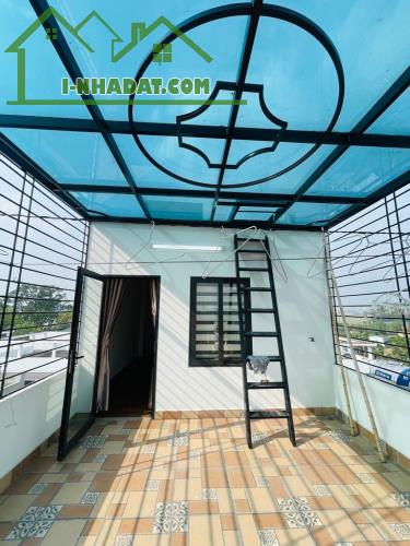 Đỉnh, đẳng cấp Vip 45m2, 7 tầng, thang máy, oto, gần phố, mới tinh