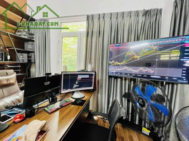 DO CẦN MỞ RỘNG VP LỚN HƠN NÊN CẦN NHƯỢNG LẠI VĂN PHÒNG TẠI MỸ ĐÌNH