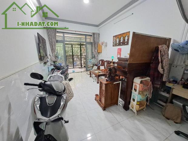 Bán nhà hẻm thông thoáng an ninh Cô Bắc, PN, dt: 4m×14m, sổ vuông, gần Ngã 4 PN, Cầu Kiệu.