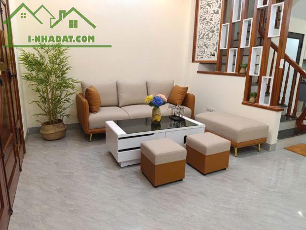 NHÀ ĐẸP LIÊN MẠC - Ô TÔ ĐỖ CỬA - 2 THOÁNG - DT: 43M2, 5 TẦNG, MT 4.5M - 7.2 TỶ