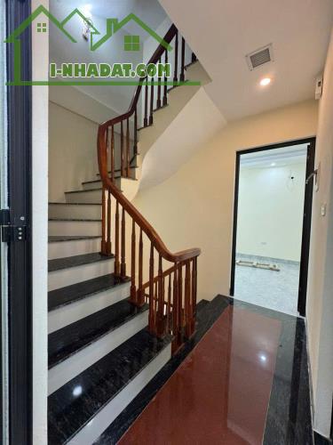 NHÀ ĐẸP LIÊN MẠC - Ô TÔ ĐỖ CỬA - 2 THOÁNG - DT: 43M2, 5 TẦNG, MT 4.5M - 7.2 TỶ - 4