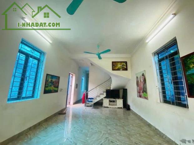 Nhà Đại Mạch 196.2m2, mt7m, 3t, 4N, đủ công năng, 14.5 tỷ, Đông Anh, ô tô thông.