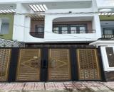 Bán Gặp Căn Nhà Mặt Tiền Ngay Trung Tâm Rạch Kiến
