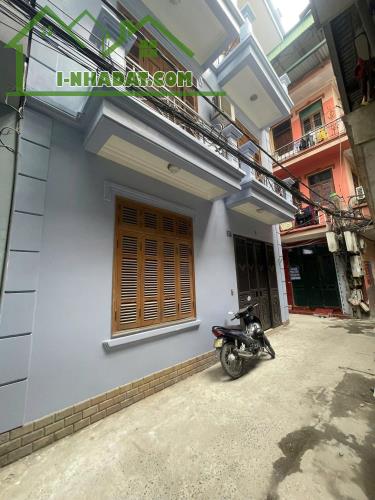 Cho thuê nhà Dương Văn Bé-Hai Bà Trưng, 53m2, 3 tầng, 13tr